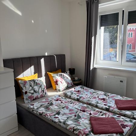 Apartamento Interno Casa Sopron Exterior foto