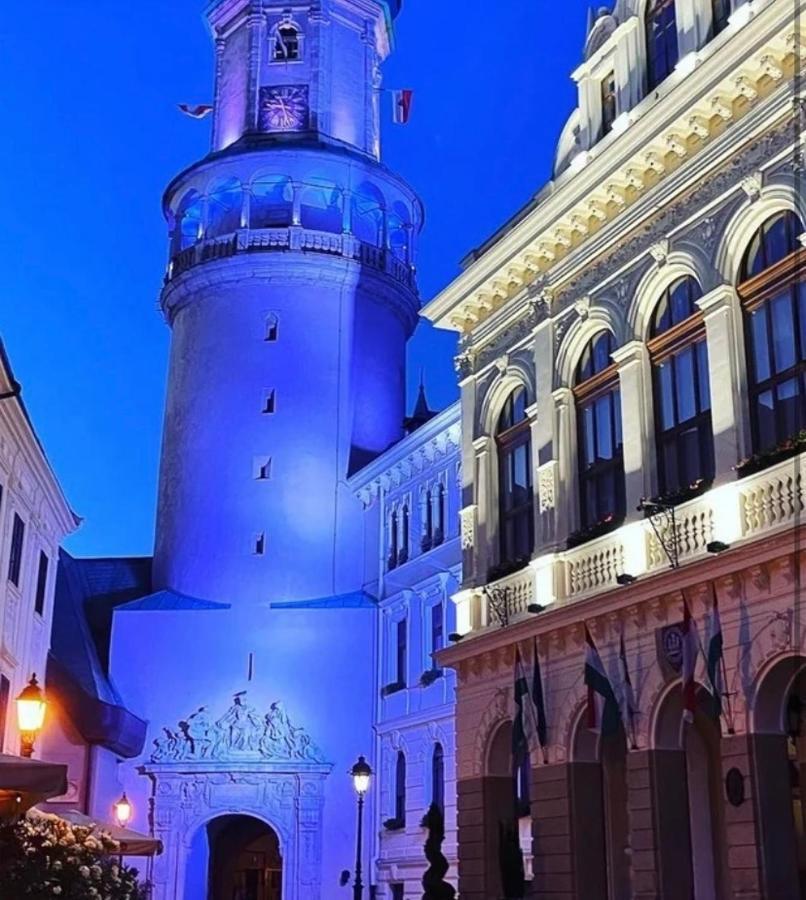 Apartamento Interno Casa Sopron Exterior foto