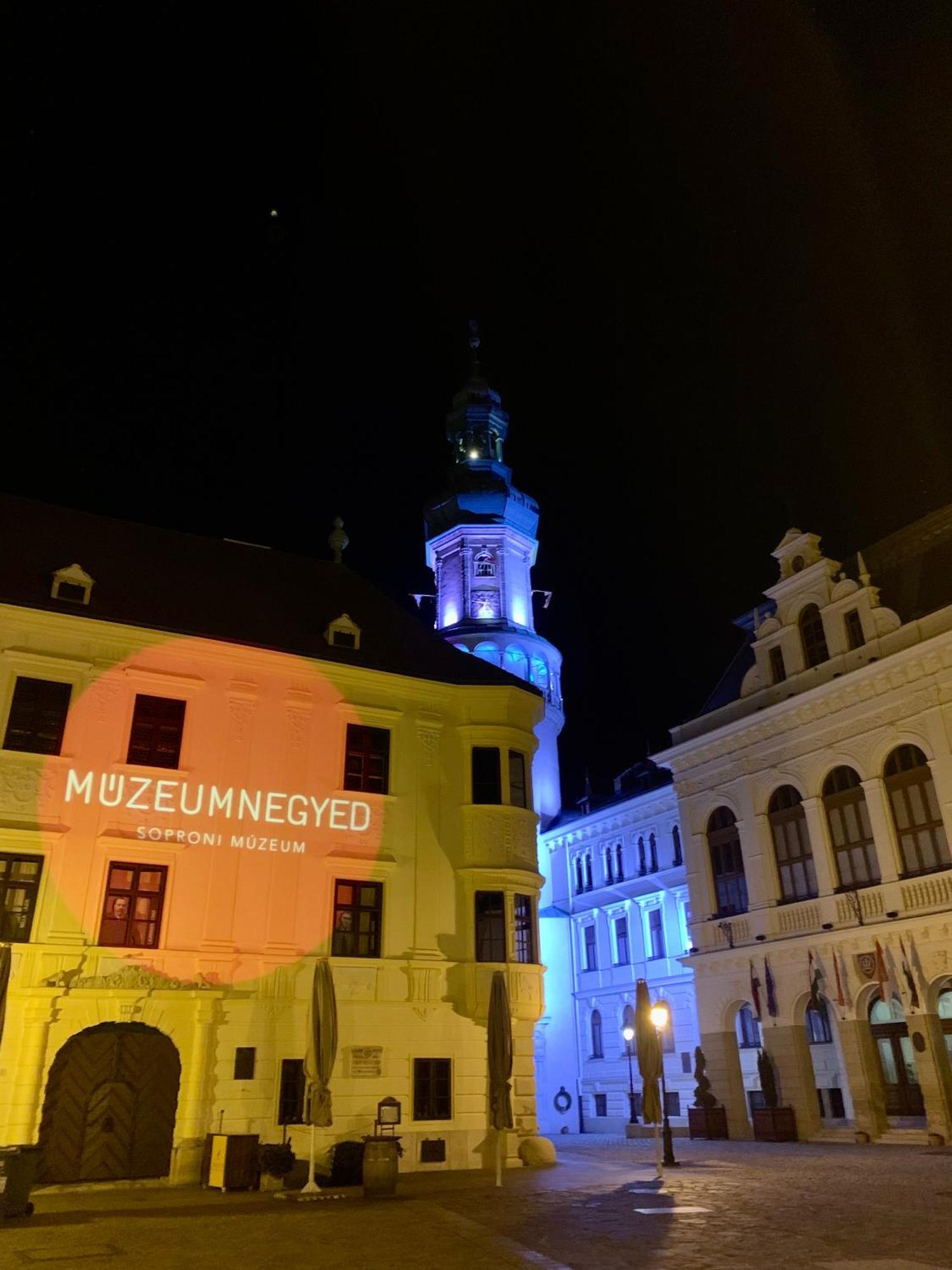 Apartamento Interno Casa Sopron Exterior foto